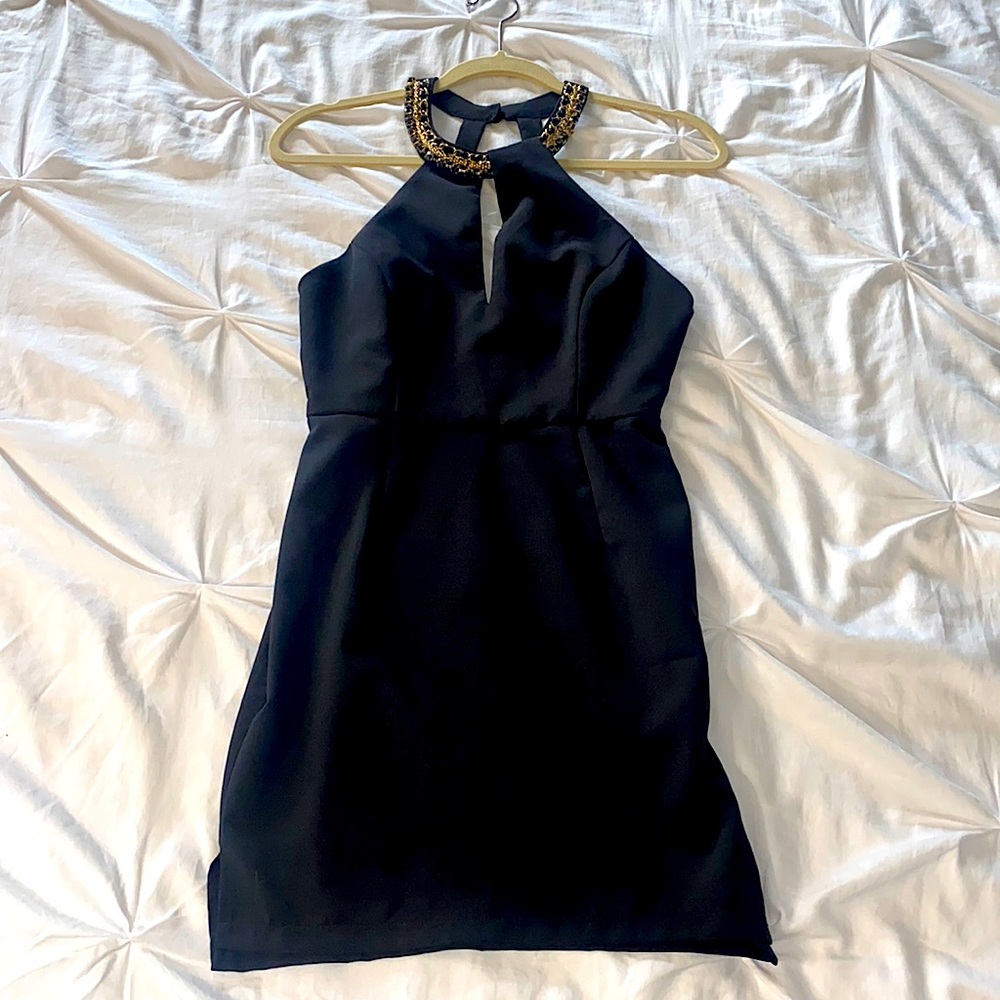 Black cocktail dress with gold detailing 🖤💛